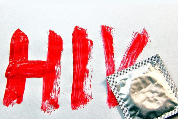 Sử dụng với tần suất cao có thể làm tăng nguy cơ mắc bệnh xã hội bao gồm cả HIV Sử dụng với tần suất cao có thể làm tăng nguy cơ mắc bệnh xã hội bao gồm cả HIV