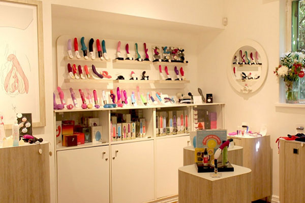 Shop bao cao su Cô Bé Vàng