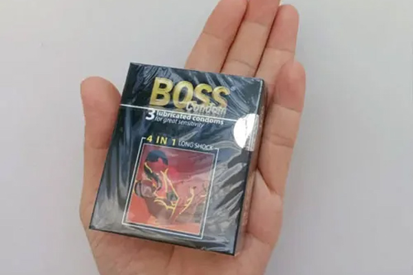 Bao cao su Boss 4in1 Long Shock đáp ứng gần như hầu hết các yêu cầu cần thiết Bao cao su Boss 4in1 Long Shock đáp ứng gần như hầu hết các yêu cầu cần thiết