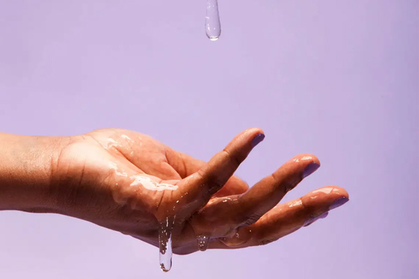 Sử dụng lượng gel bôi trơn vừa đủ Sử dụng lượng gel bôi trơn vừa đủ